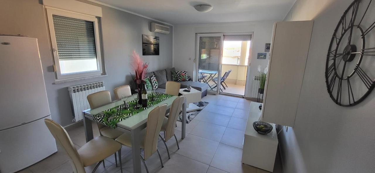 Apartment Summer Dream Пунат Екстер'єр фото